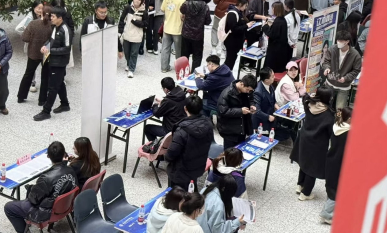 电商客服外包哪家好,卓越电商客服外包用发展历程给答案